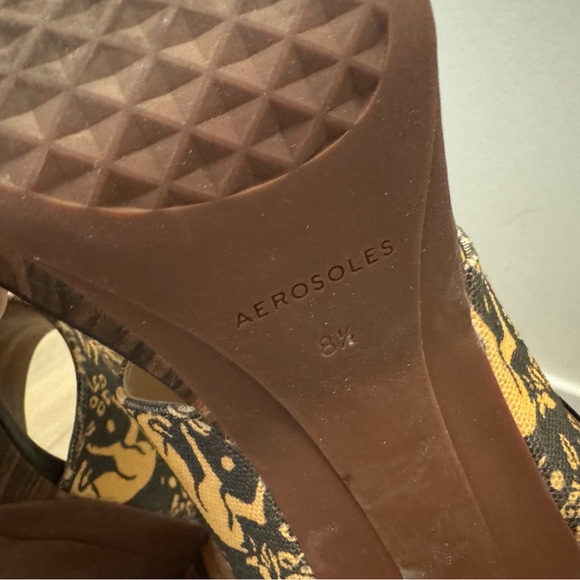 New Aerosoles x Laura Ashley Limited edition Camera Sandals Navy and woodland - Picture 4 of 9